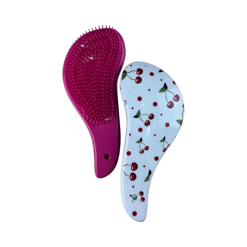 Escova Marilú Funcional Decorada com design ergonômico e estampa de cerejas